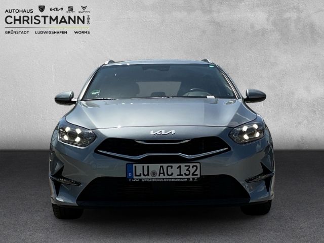 Fahrzeugabbildung Kia Ceed_sw VISION 1.5 T-GDI *KOMFORT-PLUS-PAKET*NAV