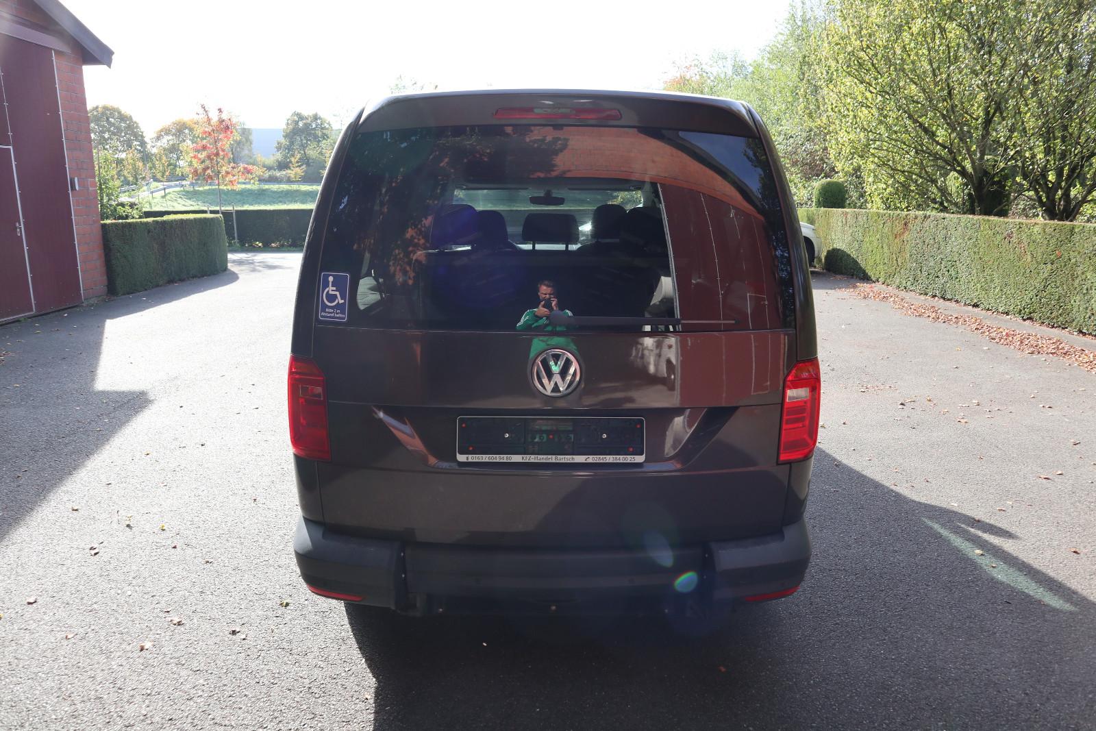 Volkswagen Caddy Maxi*rollstuhlgerecht*Wenderampe*AMF-Bruns