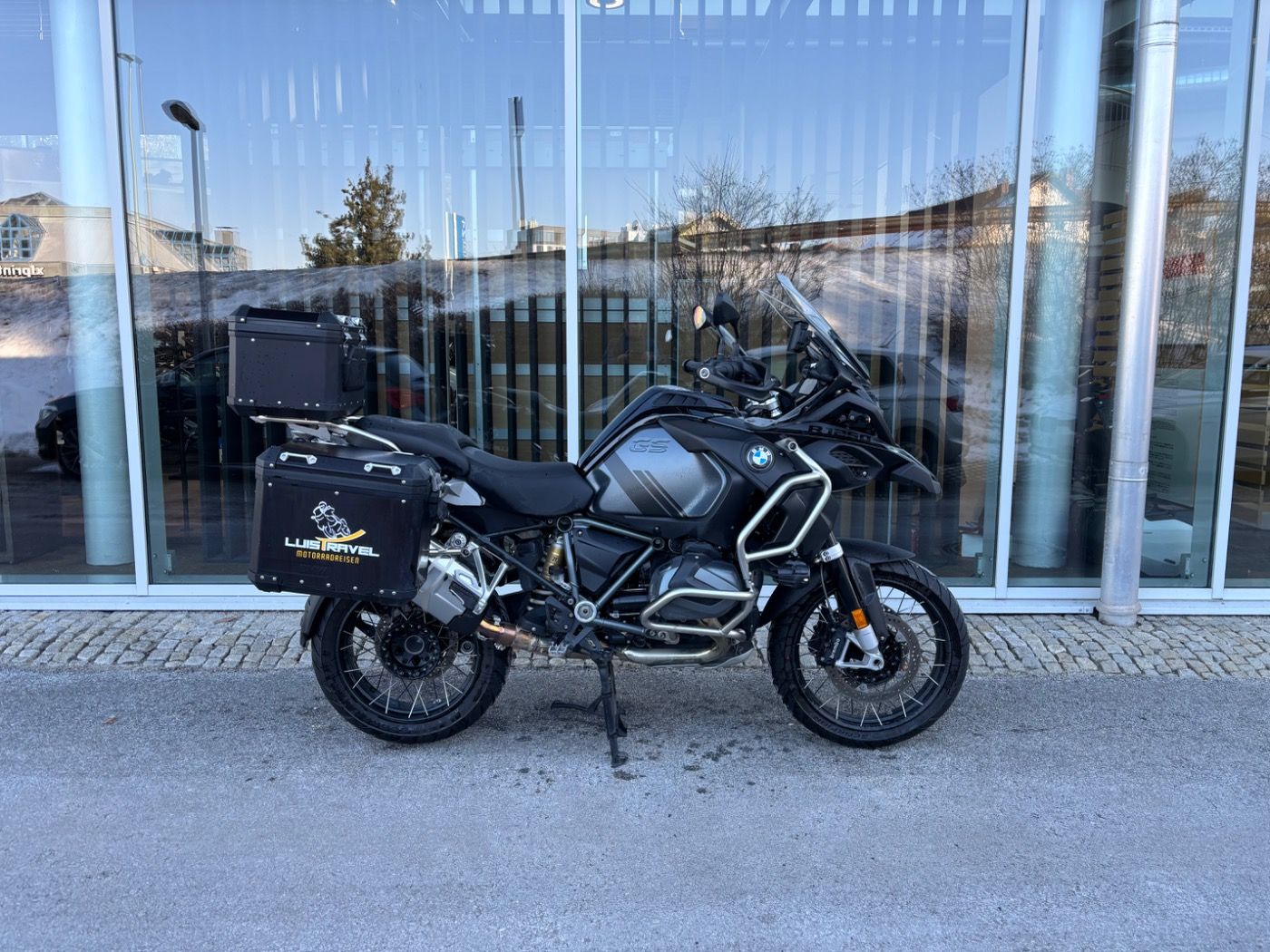 Fahrzeugabbildung BMW R 1250 GS Adventure Triple Black Aluminium Koffe