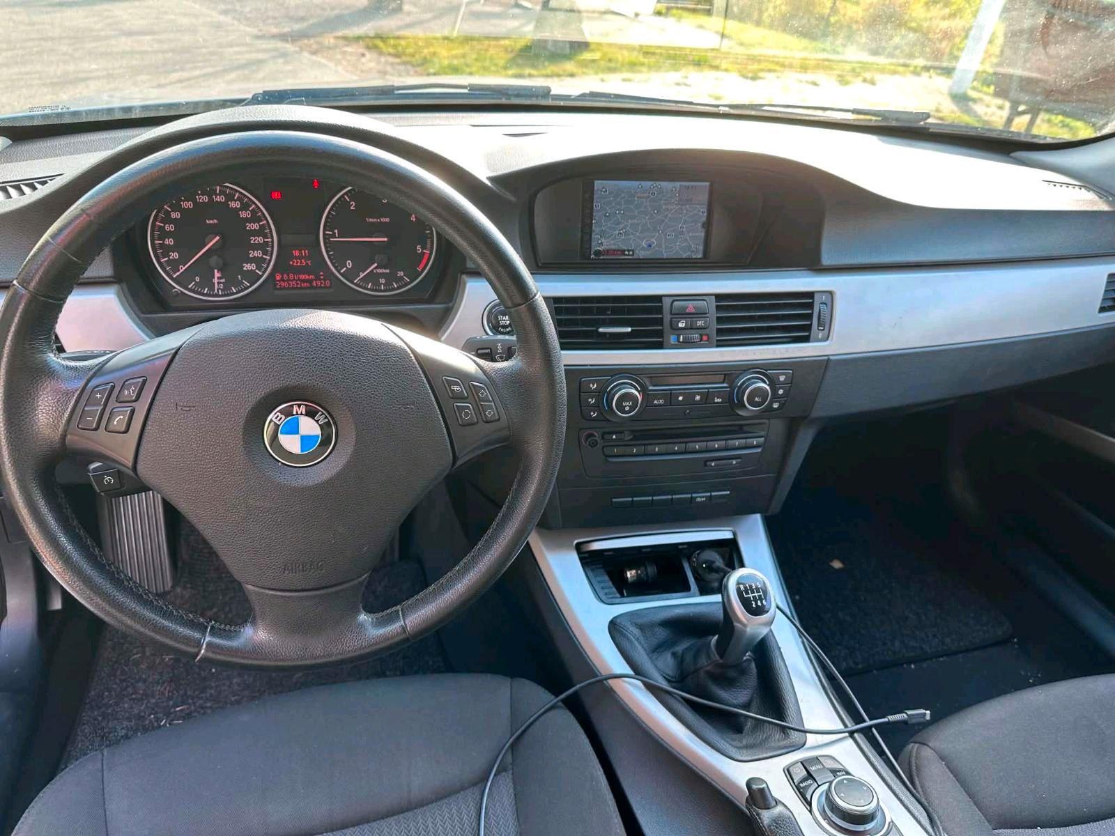 BMW 316 2009 — photo 11