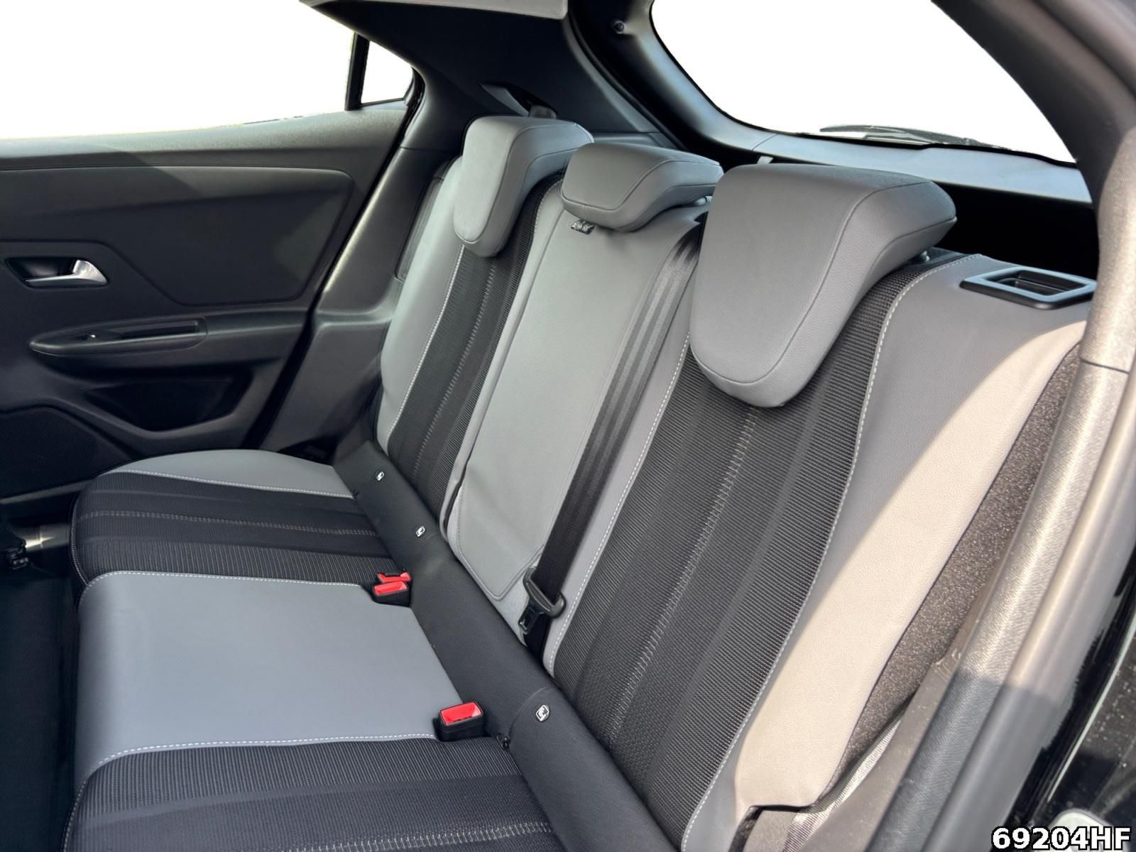 Fahrzeugabbildung Opel Mokka 1.2 Turbo 100kW Elegance