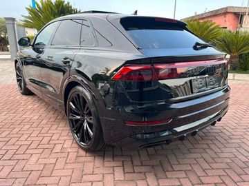 Audi Q8 - 4