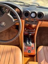 Mercedes-Benz Roadster Stil Ikone SL 380 - Mercedes-Benz SL aus dem Jahr 1983