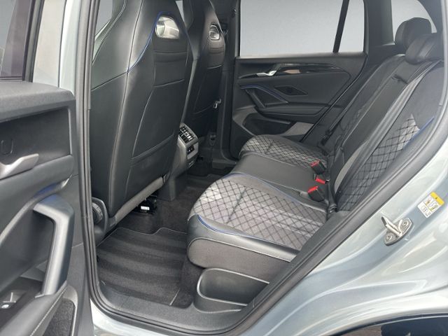Tiguan 2.0 TDI DSG R-LINE AHK+NAVI.+ACC+HEAD-UP+