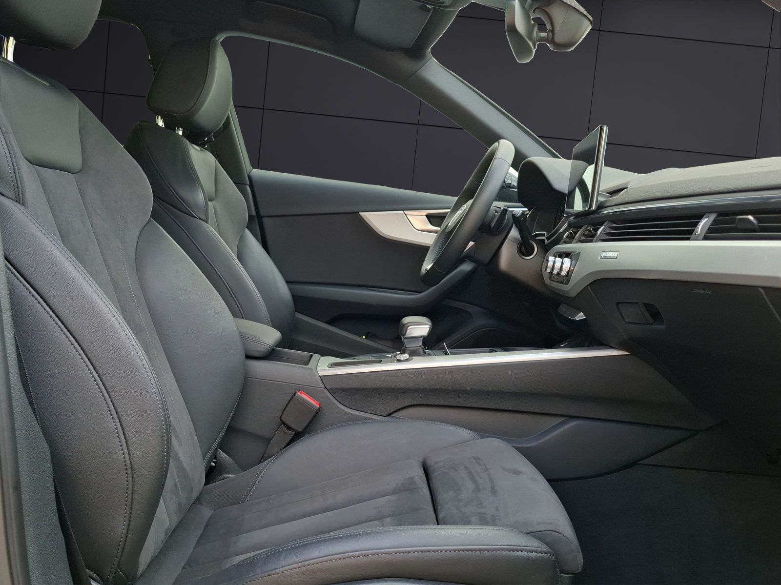 Fahrzeugabbildung Audi A4 Avant 45 TFSI S-line Edition qu Matrix Navi A