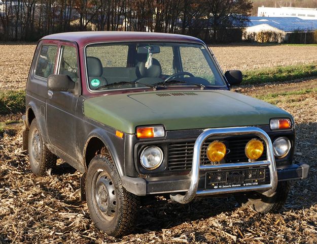 Lada Niva 1.7i 4x4 -