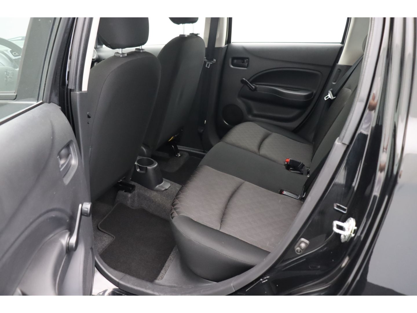 Fahrzeugabbildung Mitsubishi Space Star 1.2 Spirit Garantie