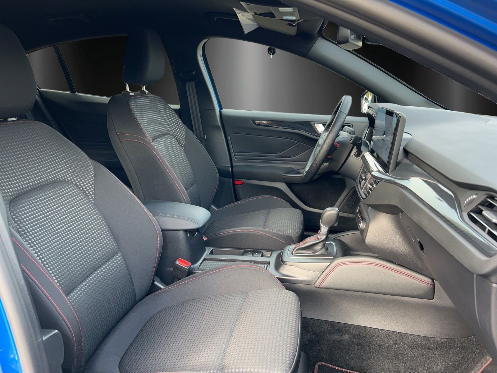 Fahrzeugabbildung Ford Focus 1.0EcoBoost MHEV ST-Line X SHZ/LED/CARPLAY