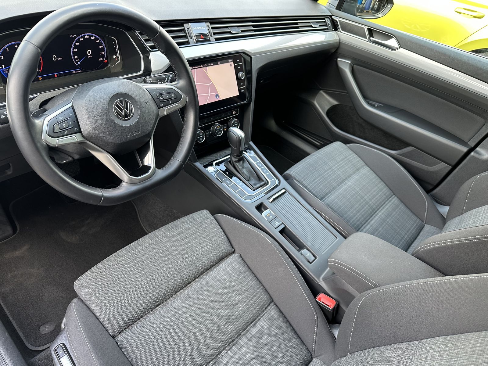 Fahrzeugabbildung Volkswagen Passat Variant 2.0 TSI DSG Business NAV+LED+ACC