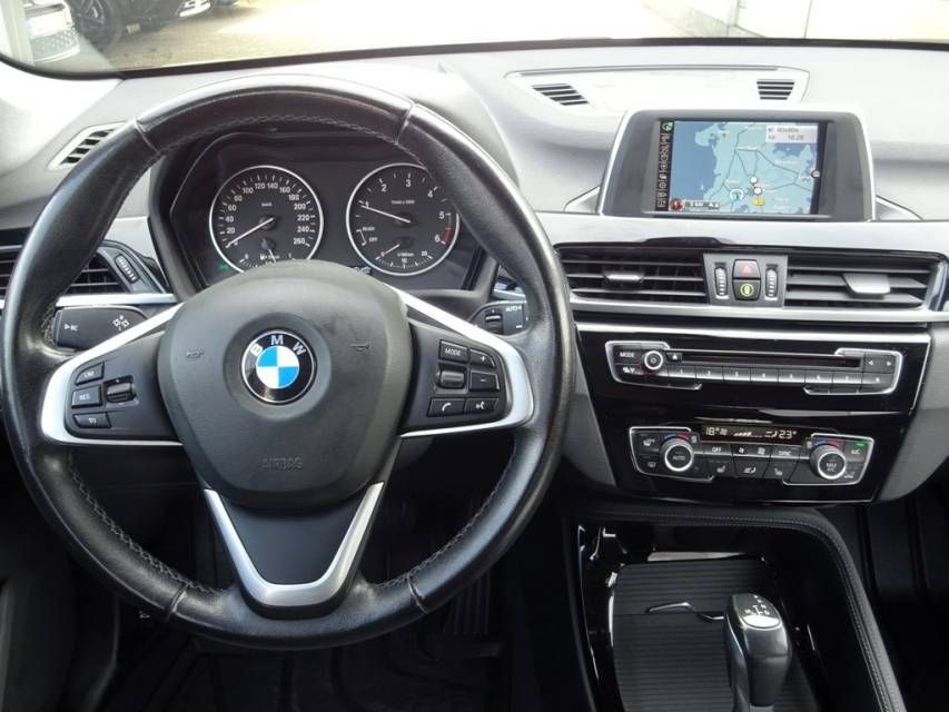 Fahrzeugabbildung BMW X1  xDrive20d  xLine /Navi/8xbereift/Kamera