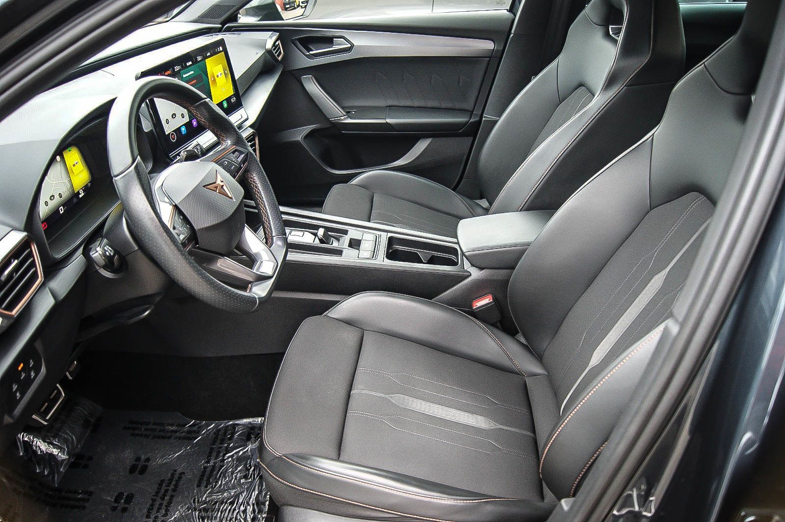 Fahrzeugabbildung CUPRA Leon Sportstourer e-HYBRID VIRTUAL ACC XL 1HAND