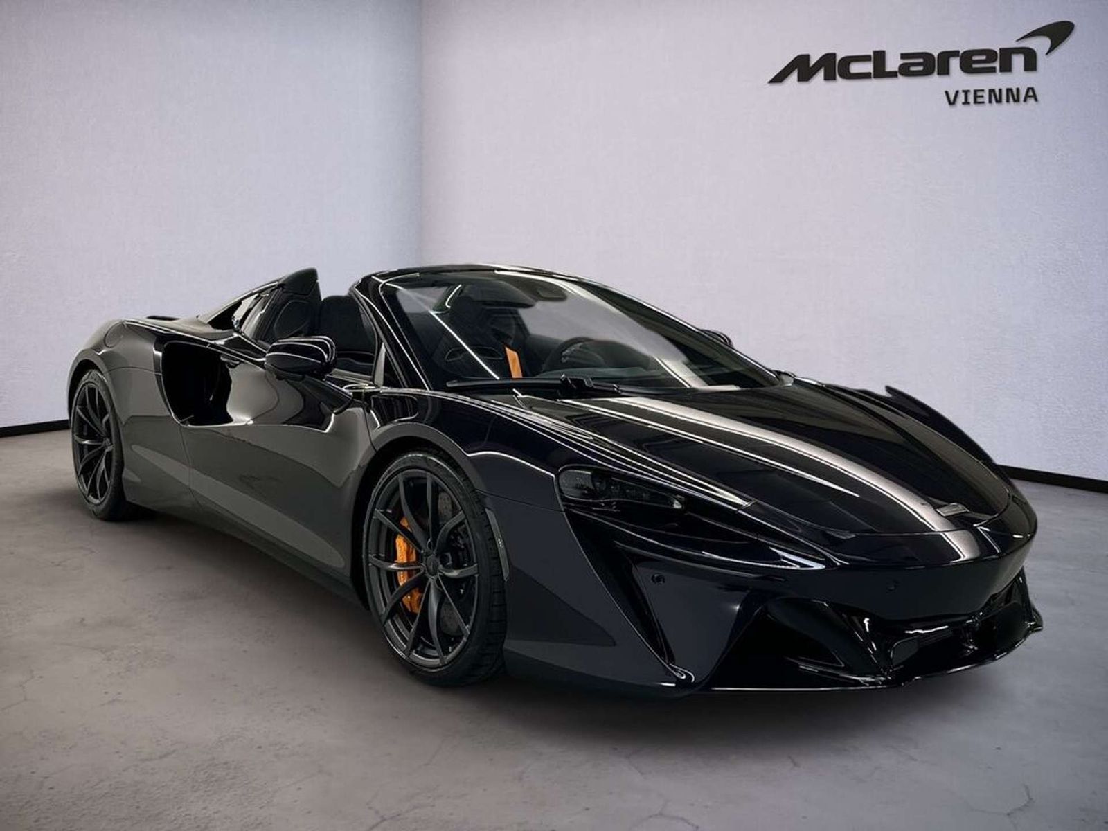 McLaren Artura Spider / 0% Leasingaktion / B&W / Lift imagem 3