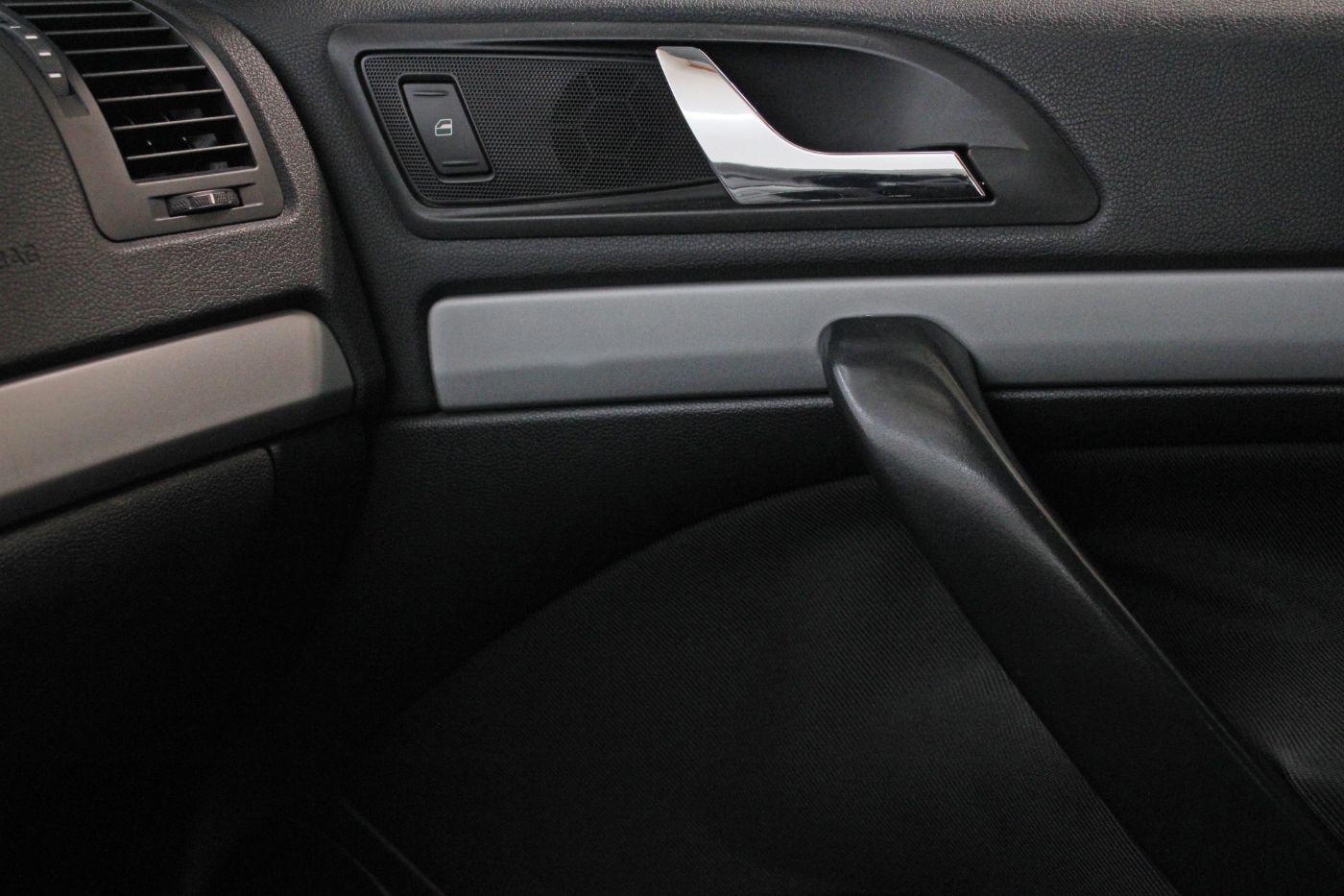 Skoda Octavia 2012 — фото 18