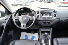 VW Tiguan 2.0 FSI Leder Navi Pano 18Zoll DSG AHK