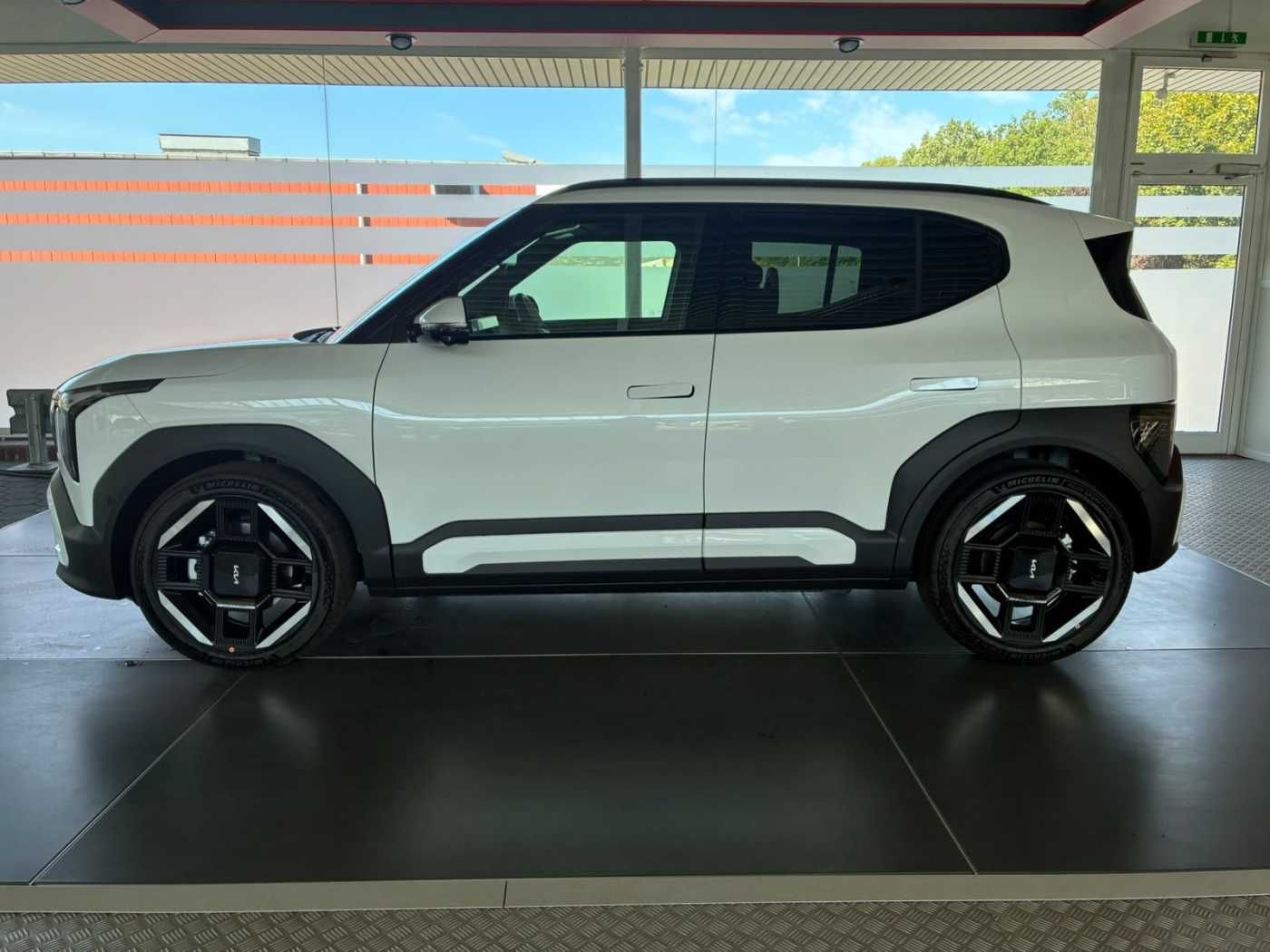 Kia EV2 3x 61kWh GT-Line 4S WIC 22AC TEC DWP COM imagem 2
