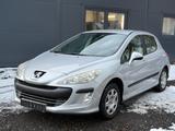 Peugeot 308 Tendance*1,6*Klima*AHk* - Peugeot 308 Tendance mit Benzin-Antrieb