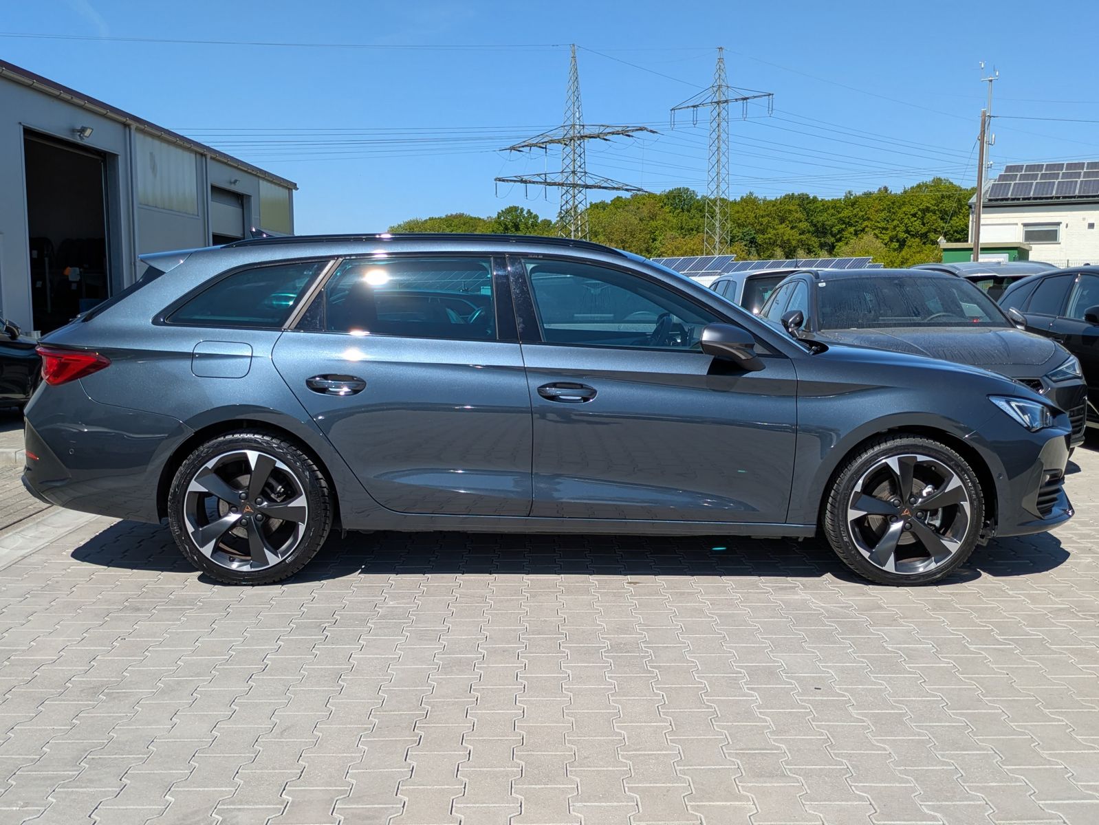 Fahrzeugabbildung CUPRA Leon 1.5 eTSI DSG MATRIX-LED*ACC*AHK*KAMERA*18"