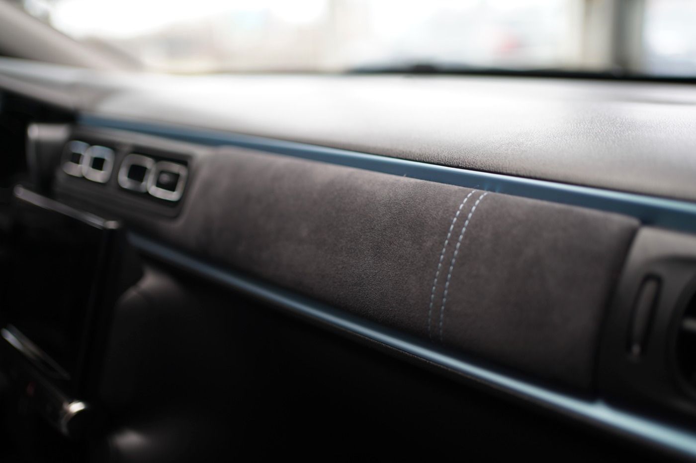 Fahrzeugabbildung Citroën C3 PureTech 110 EAT6 Elle Automatik Sitzheizung