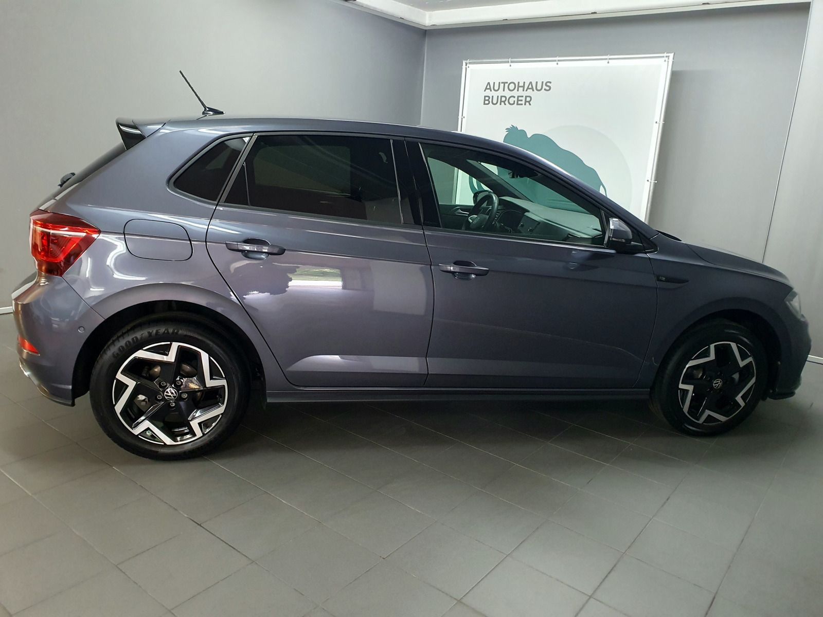 Volkswagen Polo 1.0TSI DSG R-Line ACC IQ.LIGHT RFK CarPlay foto 3