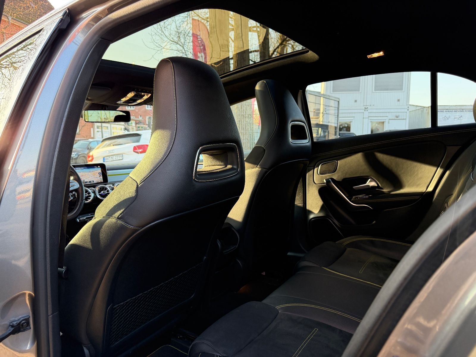 Fahrzeugabbildung Mercedes-Benz A 250 4Matic AMG Edition 1 JUNGESTERNE*PANO*MEMO