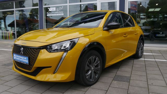 PEUGEOT 208 Elektromotor 136 Allure Pack SHZ NAVI