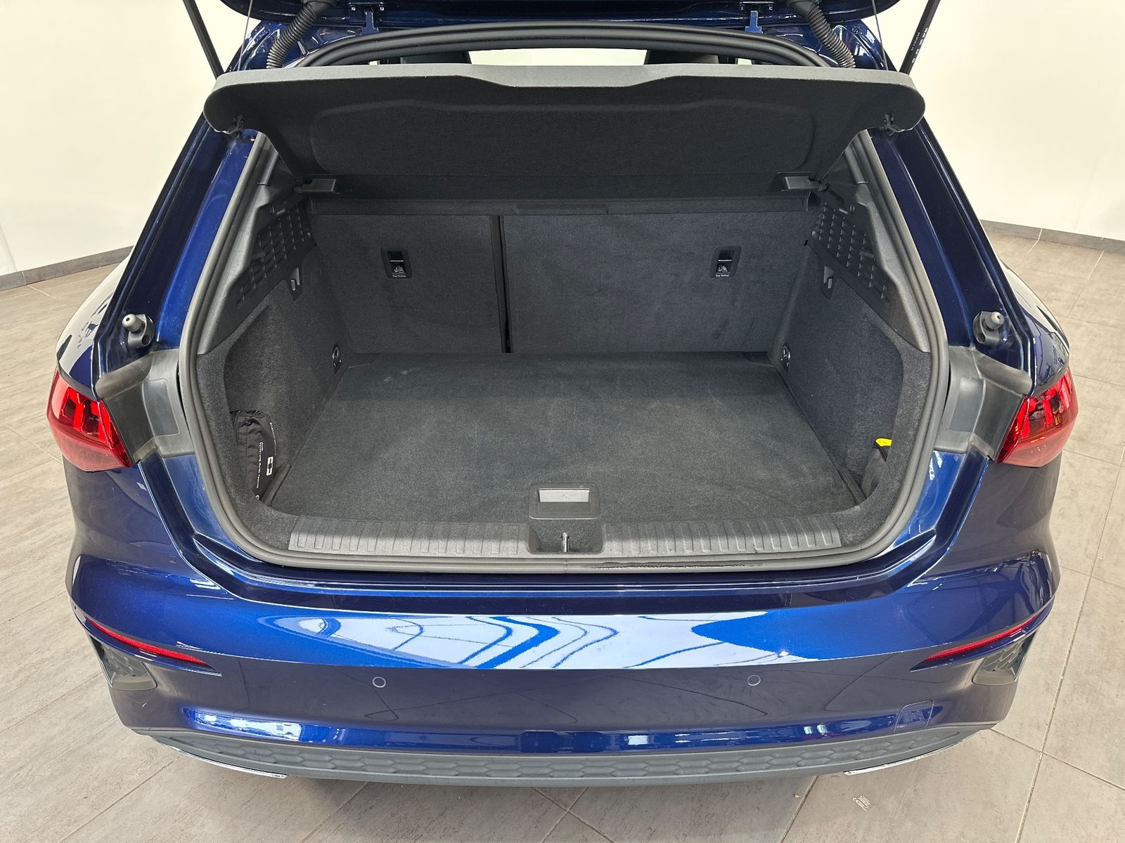 Fahrzeugabbildung Audi A3 SpB 40 TDI Quattro S-Line NAV+LED+STHZG+19ZO