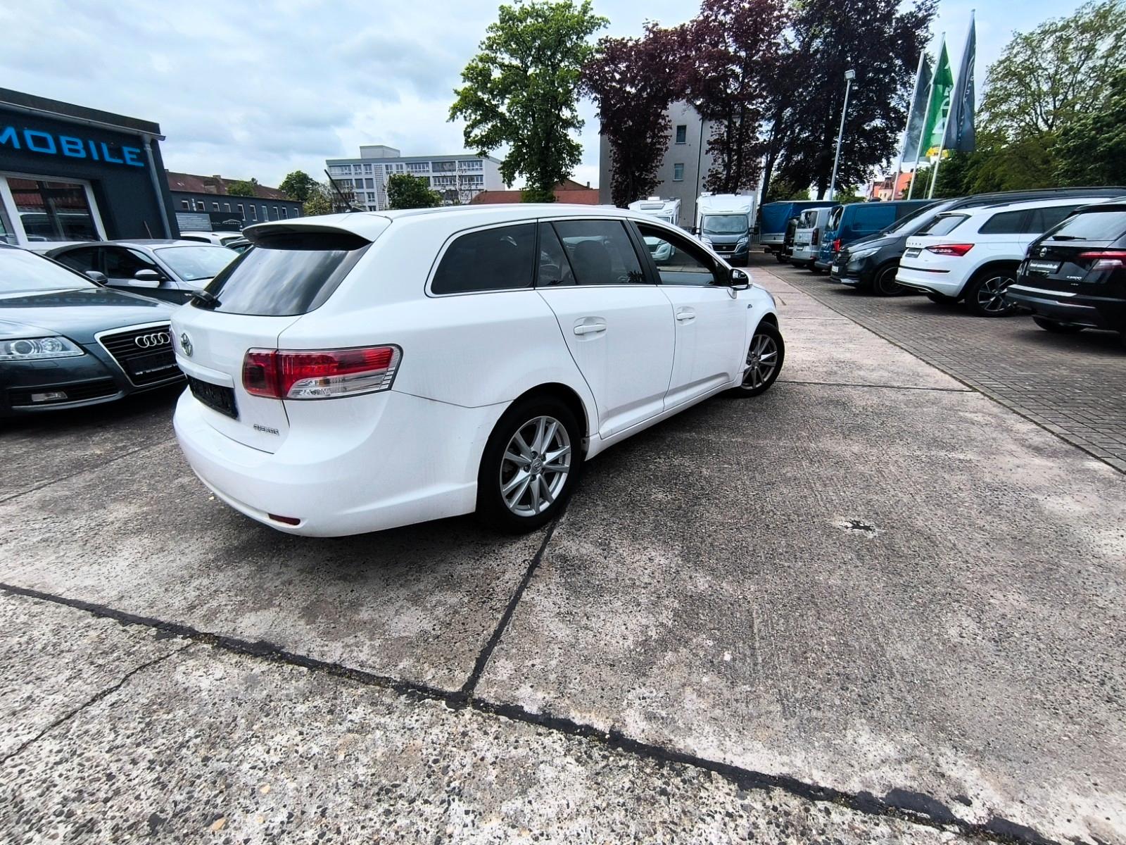 Toyota Avensis Kombi AZV Klimaautomatik