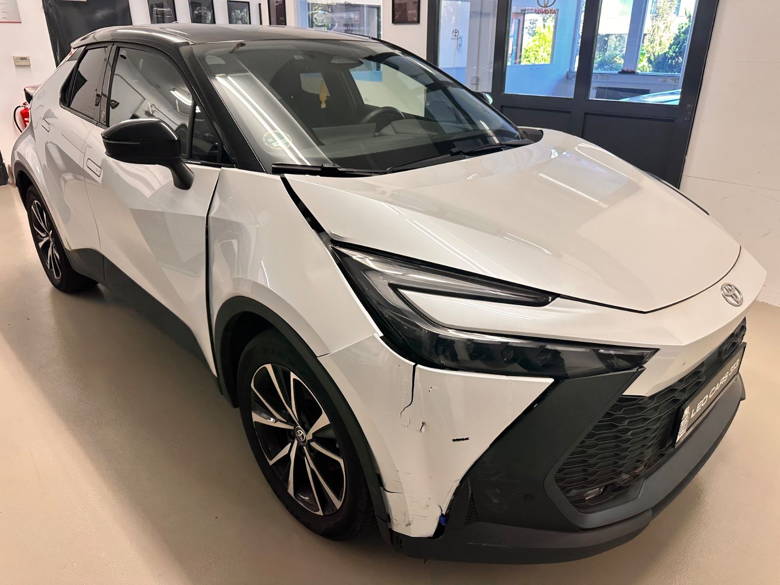 Toyota C-HR Hybrid 2,0 Team Deutschland foto 3