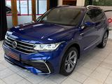 Volkswagen Tiguan R-Line 4Motion |MATRIX|ACC|AHK|3-ZONEN| - Volkswagen Tiguan mit Benzin-Antrieb: mit Klimaautomatik, Zonen