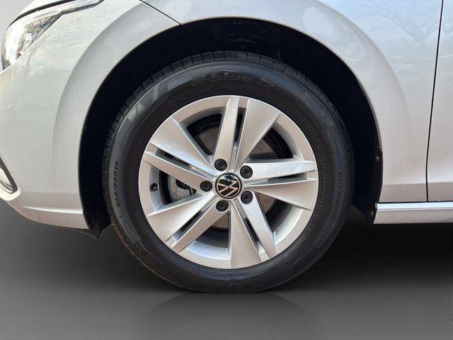 Golf VIII Variant Life 1.5 eTSI DSG NAVI ACC LED