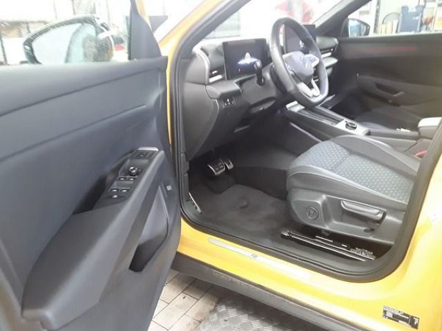 Volkswagen T-Roc 1.5 eTSI R-Line DSG APP ACC Matrix foto 4