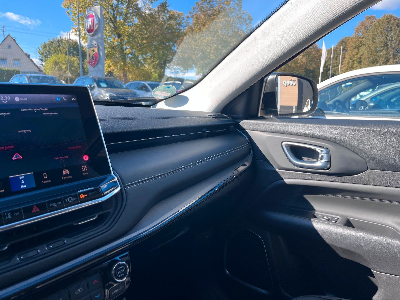 Fahrzeugabbildung Jeep Compass Summit Mild-Hybrid FWD