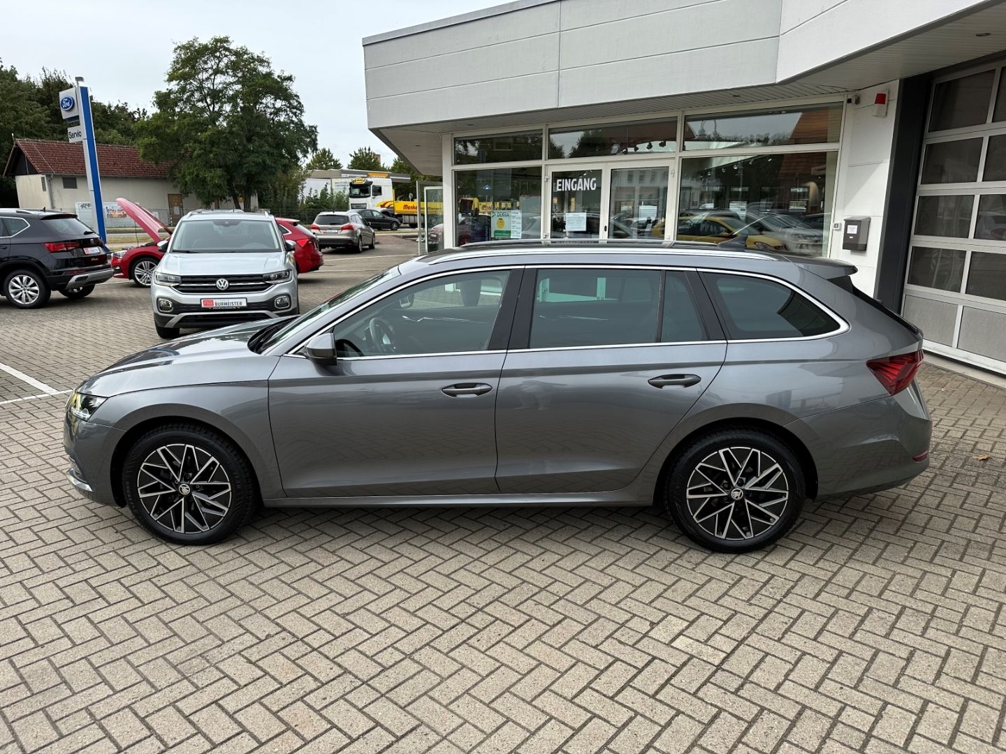 SKODA Octavia Style 2.0 TDI DPF EU6d Combi - Image 3