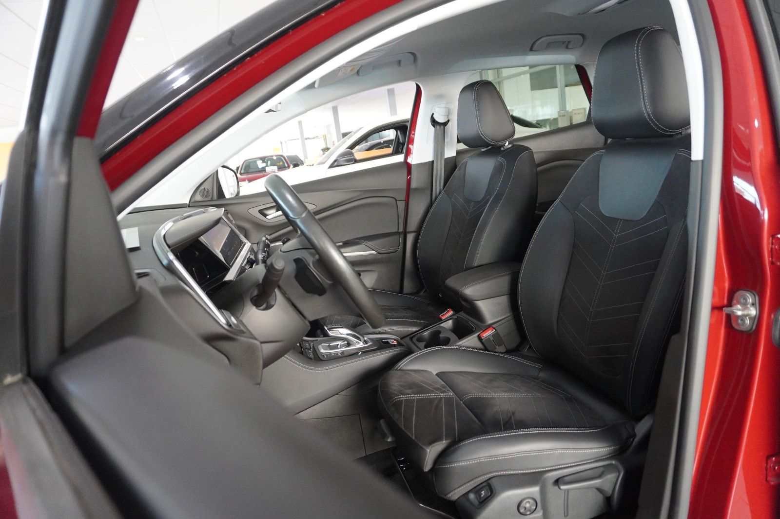 Fahrzeugabbildung Opel Grandland (X) ULTIMATE 4HYBRID NAVI/LED/360°/AHK