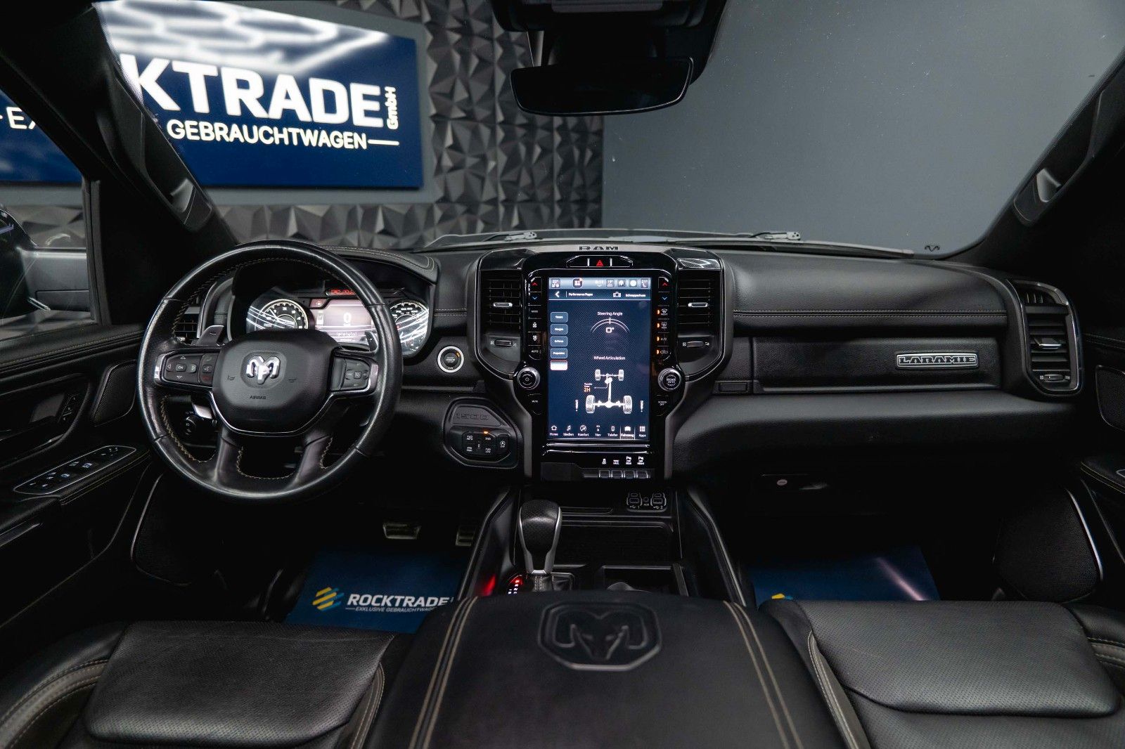 Fahrzeugabbildung Dodge RAM 5.7 V8 HEMI 4x4 LARAMIE GT NIGHT Offroad 19%