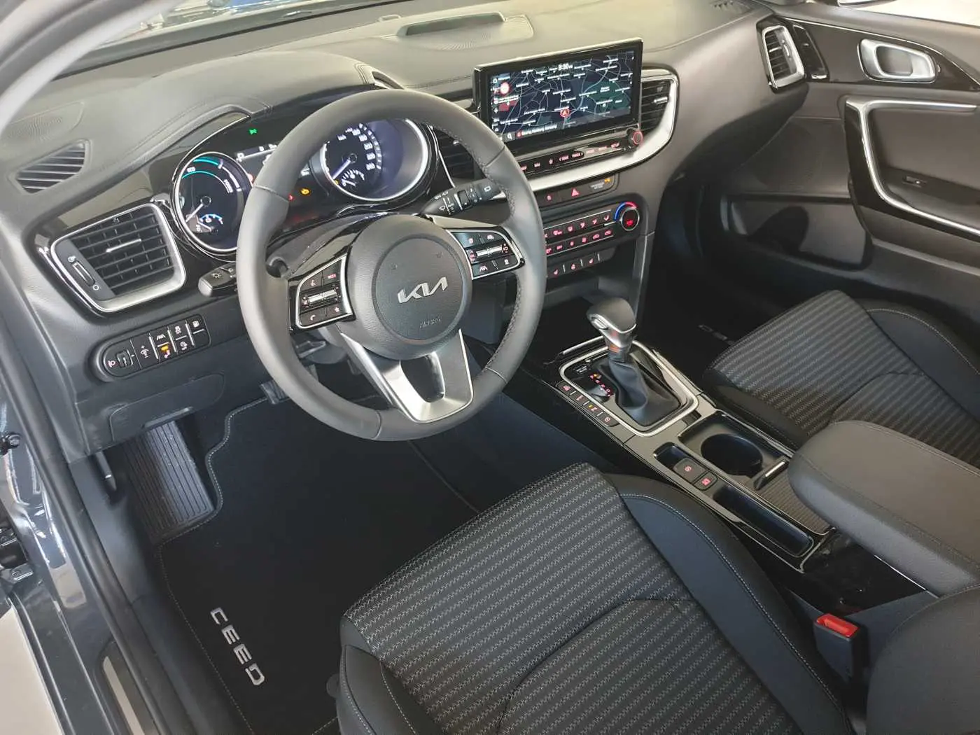 Kia CEED SW 1.6 PHEV Spirit | Navi | PDC