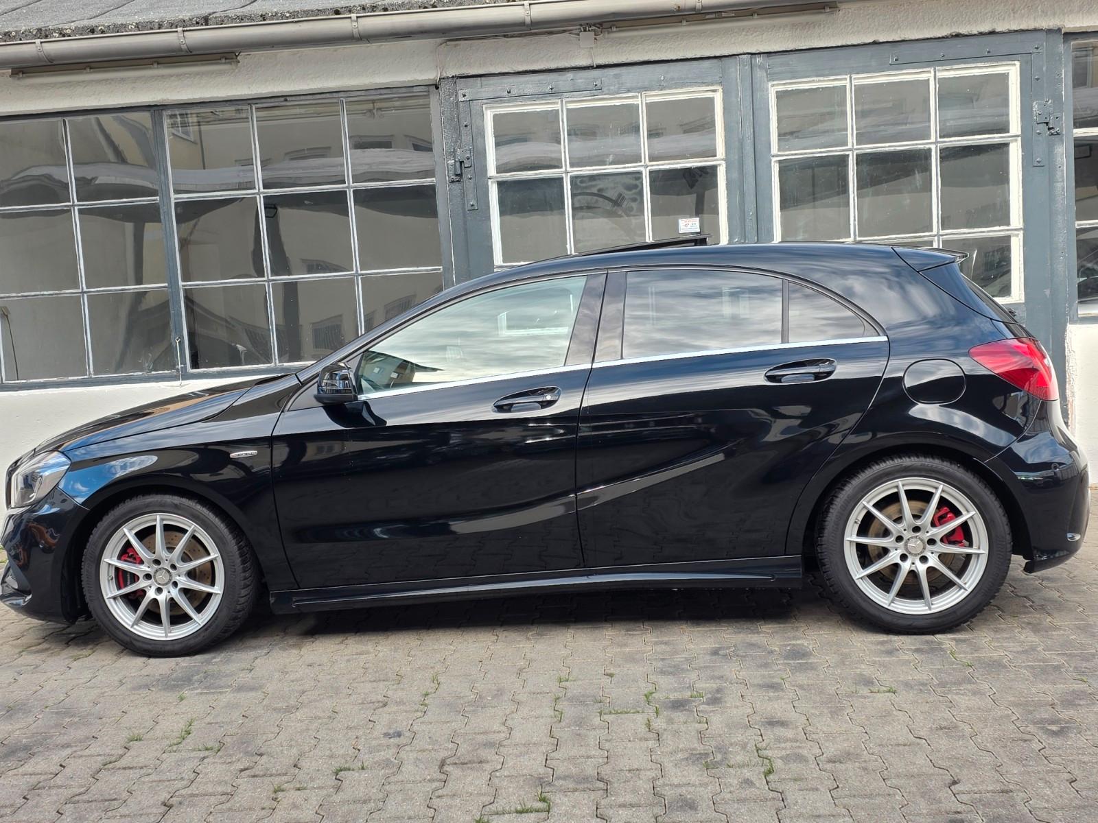 Mercedes-Benz A 250 4Matic Sport/AMG-LINE