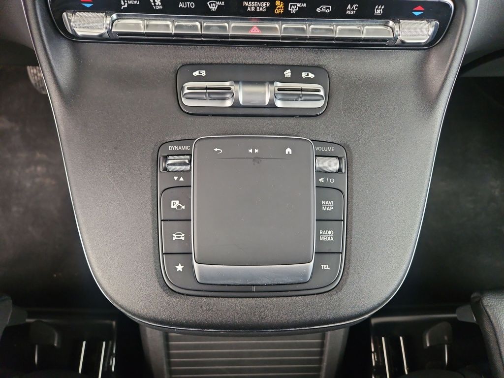 Fahrzeugabbildung Mercedes-Benz V 300 AVG extralang 4x4 8 Sitze elektr. ST STHZ