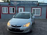 Opel Astra 1.4 Turbo Cosmo - Opel Astra aus 2010: Turbo
