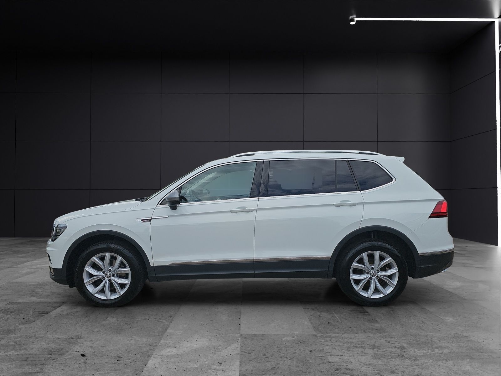 Fahrzeugabbildung Volkswagen Tiguan Allspace Highline 4M TDI DSG LED ACC AHK