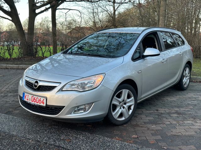 Opel Astra J Sports Tourer Design Edition