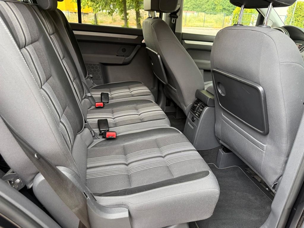 Volkswagen Touran 1.6 TDI Comfortline 7-Sitze Facelift - Bild 15