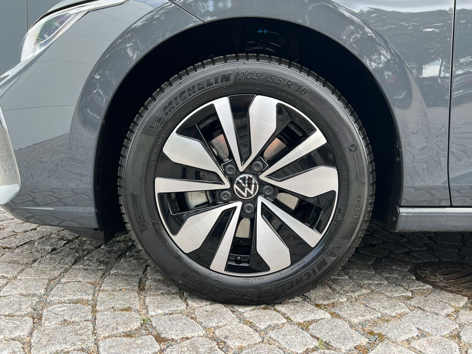 Fahrzeugabbildung Volkswagen Golf VIII Variant GOAL 1.5 eTSI DSG *AHK, LED, N