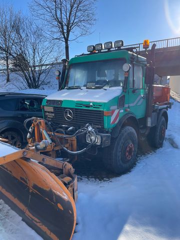 Unimog 1600 Streuer/Schild. TÜV 10/2025