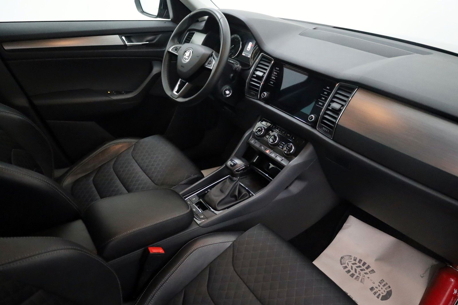 Fahrzeugabbildung SKODA Kodiaq Ambition T.Leder,Navi,Panorama,Kamera,SH