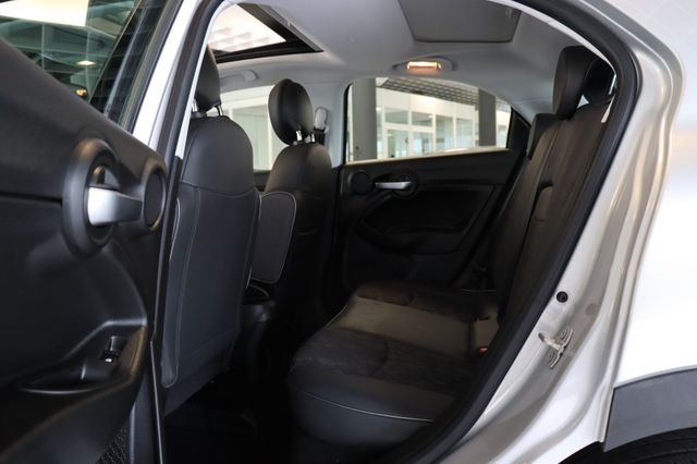 Fahrzeugabbildung Fiat 500X Cross|1HAND|PANO|KAMERA|ACC|19ZOLL|