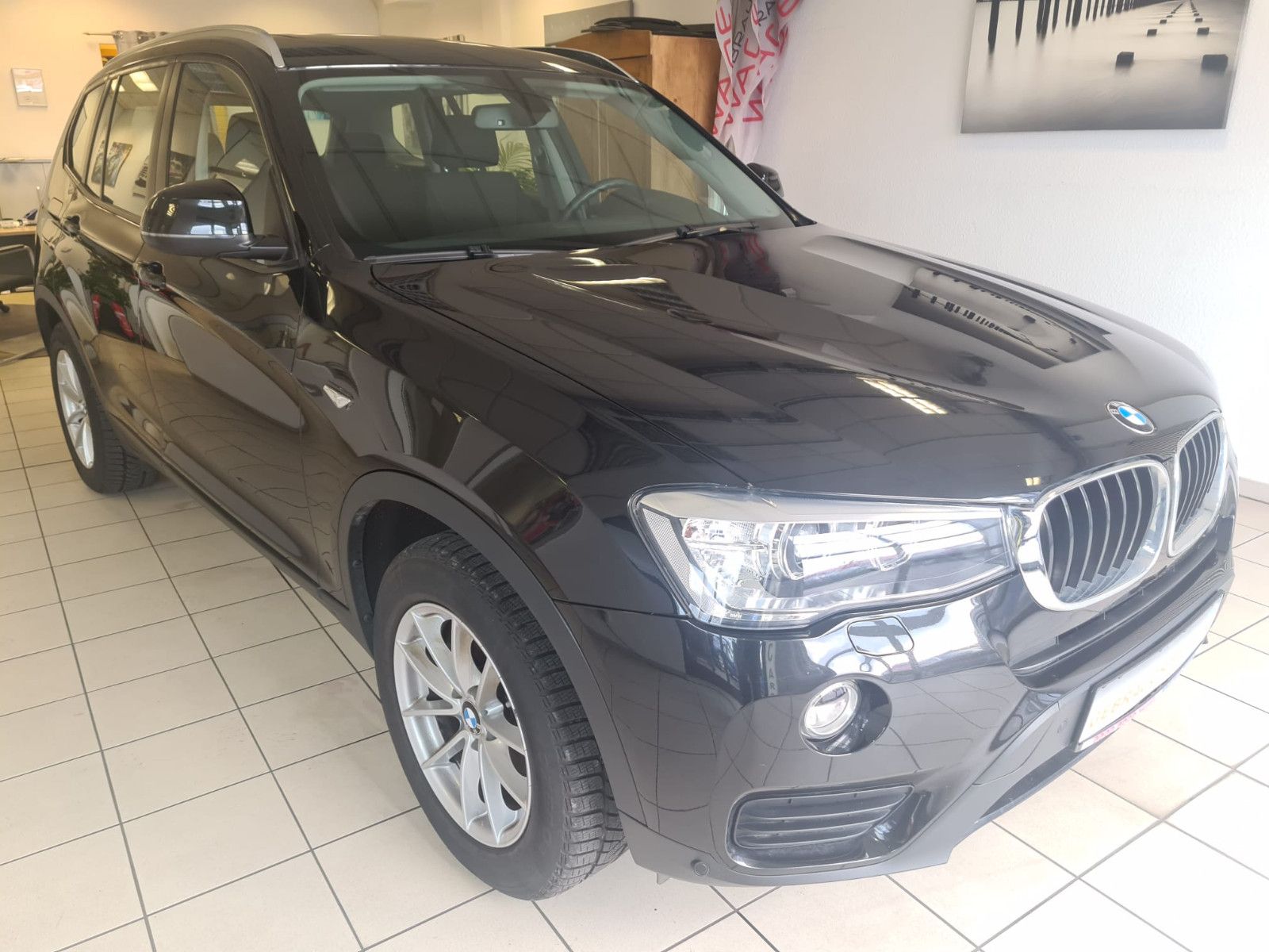Fahrzeugabbildung BMW X3 xDrive 20 d Advantage / 1. Hand / PANO /