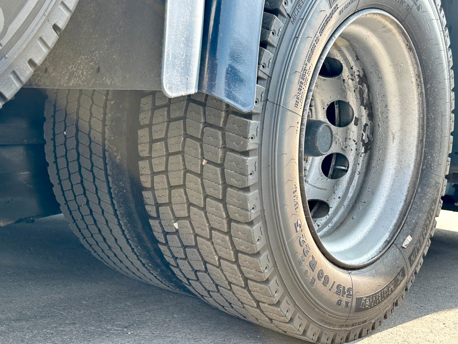Fahrzeugabbildung Scania V8 R580 Topline 6X2, Retarder, Voll-Luft, Leder
