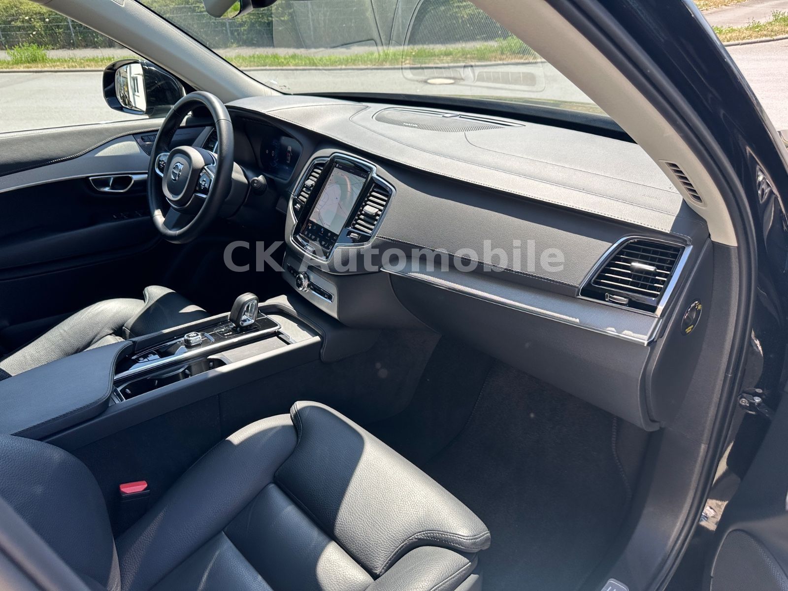 Fahrzeugabbildung Volvo XC90 B5 Plus Bright AWD 7Sitze/Navi/Pano/360°Kam