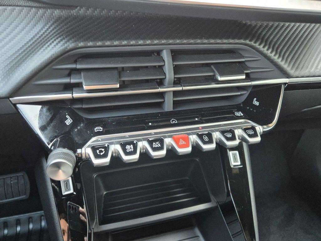 Peugeot 2008 Hybrid 145 Allure KLIMAAUT.+LED+SITZHZG.